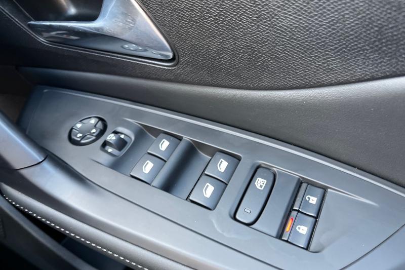 Used Peugeot 308 2023 for sale - 78021250: Photo 16