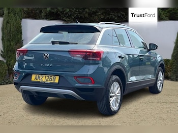 Used Volkswagen T-Roc 2023 for sale - 79184116: Photo