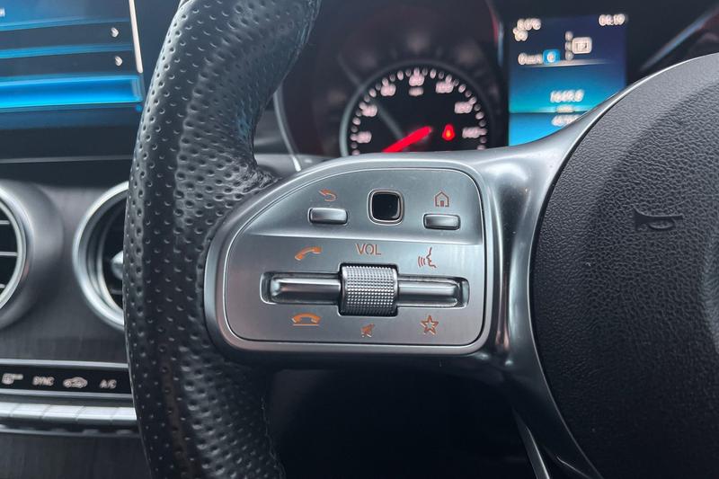 Used Mercedes-Benz GLC 2019 for sale - 77442008: Photo 35