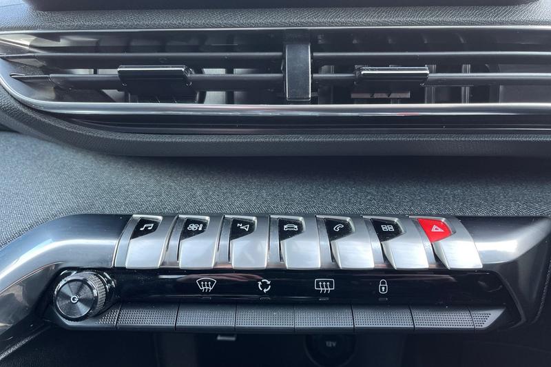 Used Peugeot 3008 2023 for sale - 77367659: Photo 30