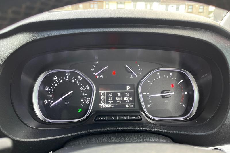 Used Peugeot Traveller for sale - 76862417: Photo 13