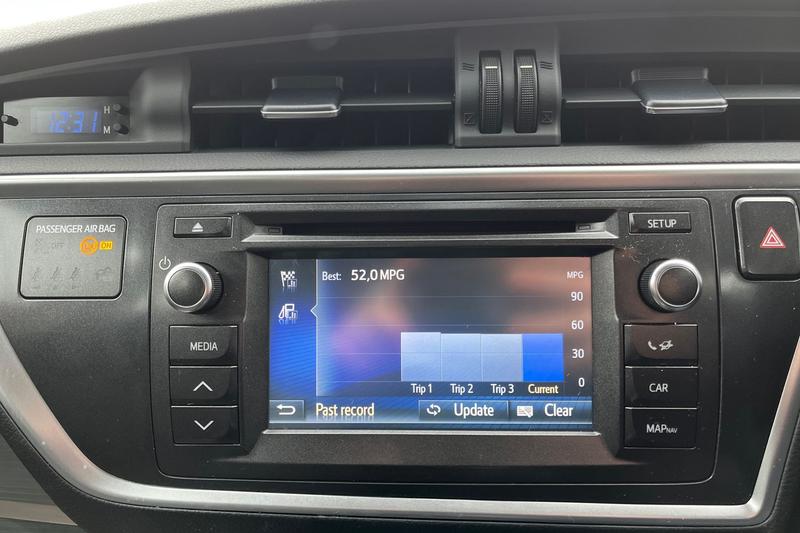 Used Toyota Auris 2015 for sale - 76494608: Photo 32