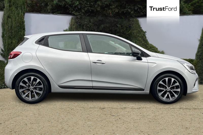 Used Renault Clio 2022 for sale - 76819172: Photo 3