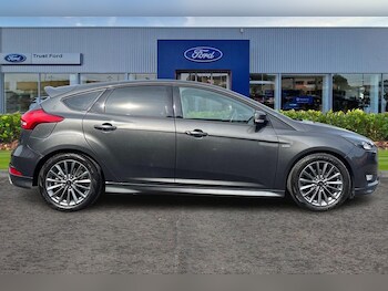 Used Ford Focus 2018 for sale - 75632743: Photo