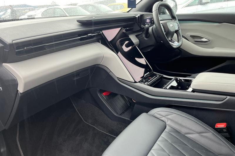 Used Ford Explorer 2025 for sale - 76803403: Photo 18