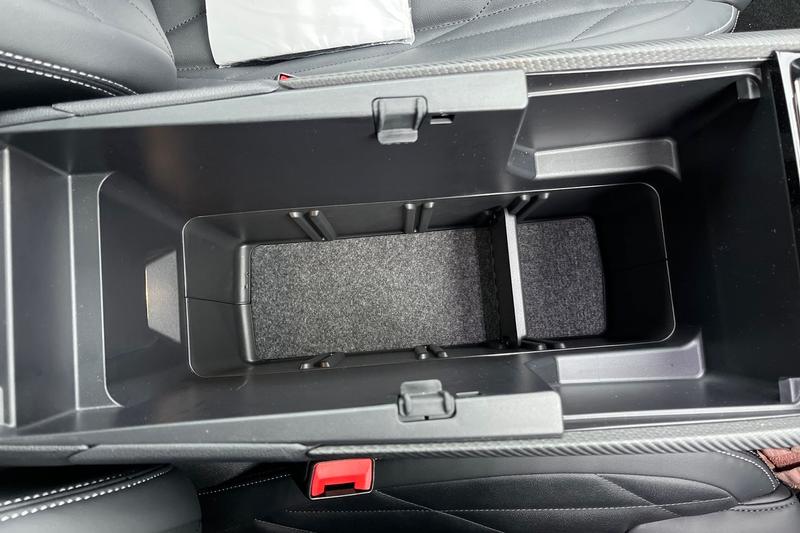 Used Ford Explorer 2025 for sale - 76803403: Photo 37