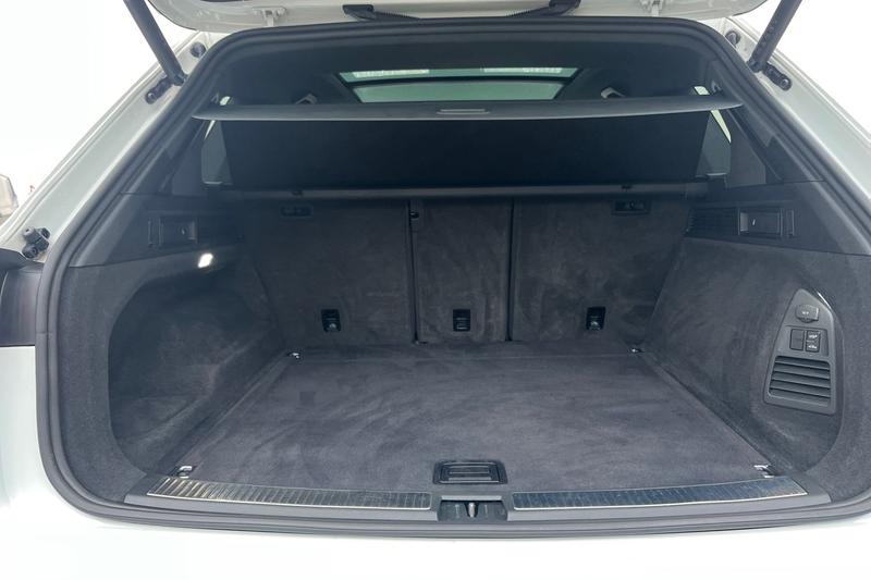 Used Volkswagen Touareg 2023 for sale - 77613641: Photo 21