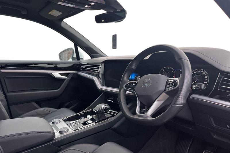 Used Volkswagen Touareg 2023 for sale - 77613641: Photo 9