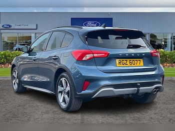 Used Ford Focus 2020 for sale - 76261051: Photo 2
