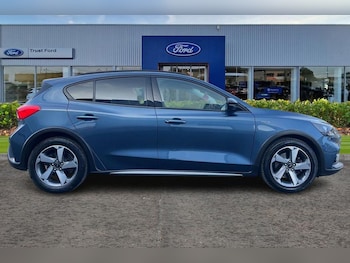 Used Ford Focus 2020 for sale - 76261051: Photo 3