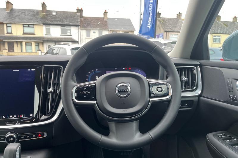 Used Volvo V60 2022 for sale - 77529052: Photo 12