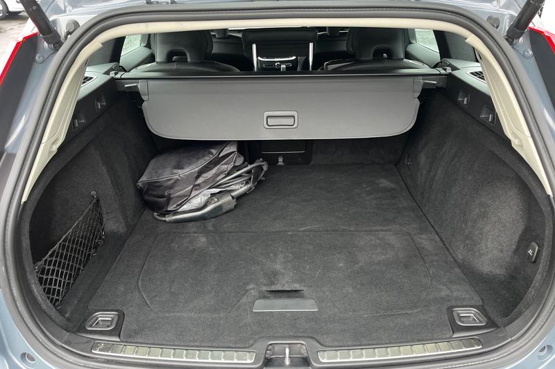 Used Volvo V60 2022 for sale - 77529052: Photo 21