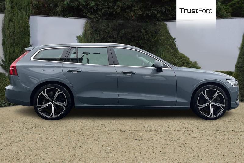 Used Volvo V60 2022 for sale - 77529052: Photo 3