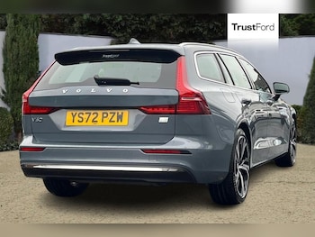 Used Volvo V60 2022 for sale - 77529052: Photo