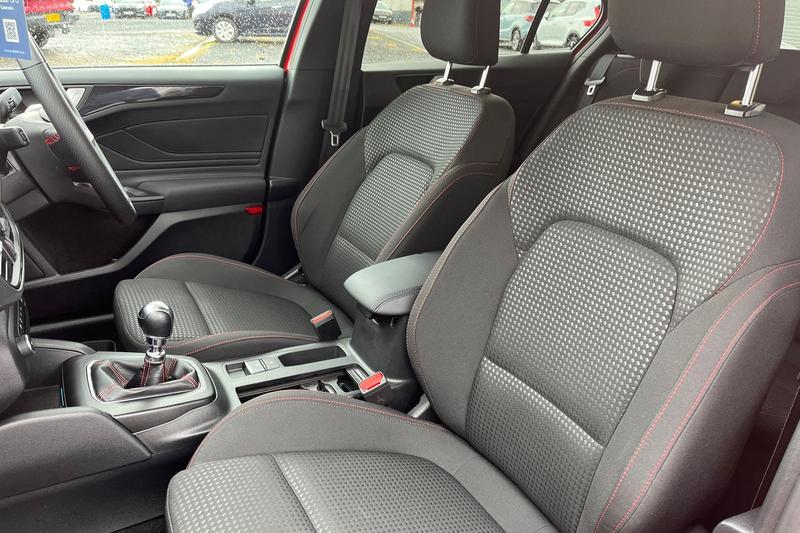 Used Ford Focus 2023 for sale - 76953817: Photo 19