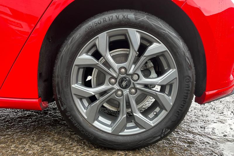 Used Ford Focus 2023 for sale - 76953817: Photo 8