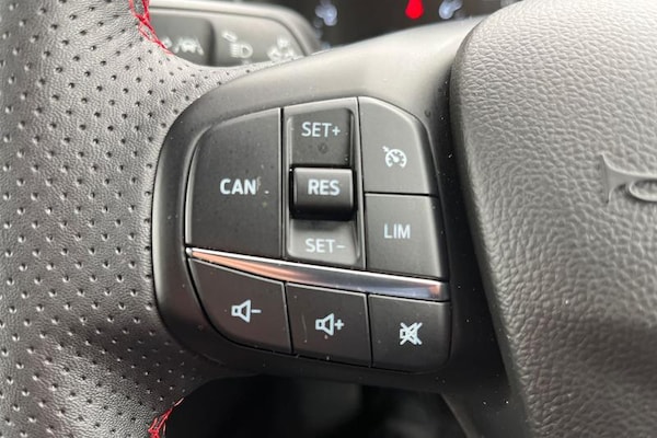 Used Ford Focus 2023 for sale - 76261133: Photo 33