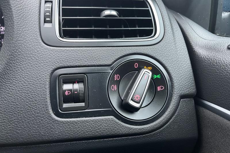 Used Volkswagen Polo 2017 for sale - 77292705: Photo 24