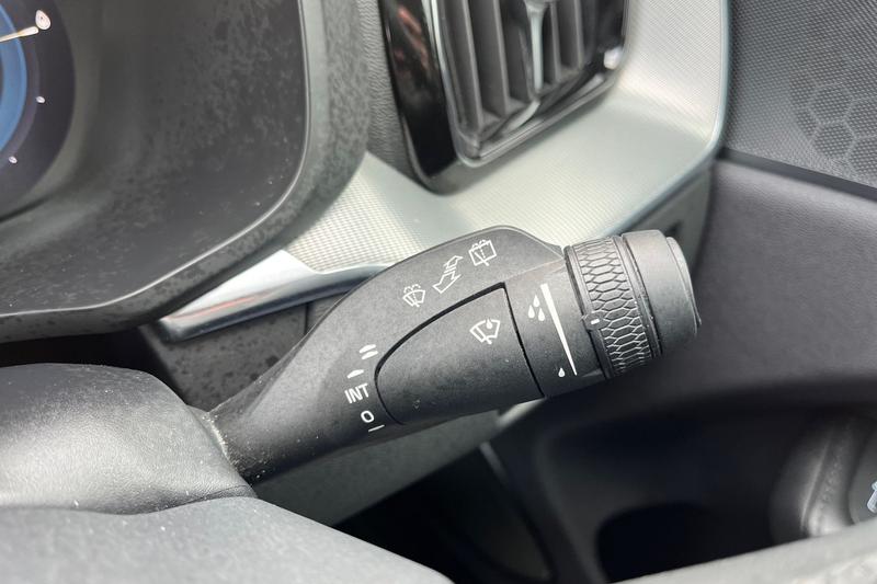 Used Volvo XC60 2023 for sale - 77697574: Photo 15