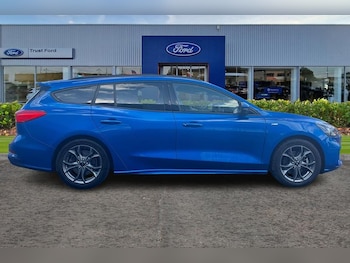 Used Ford Focus 2020 for sale - 76089664: Photo 3