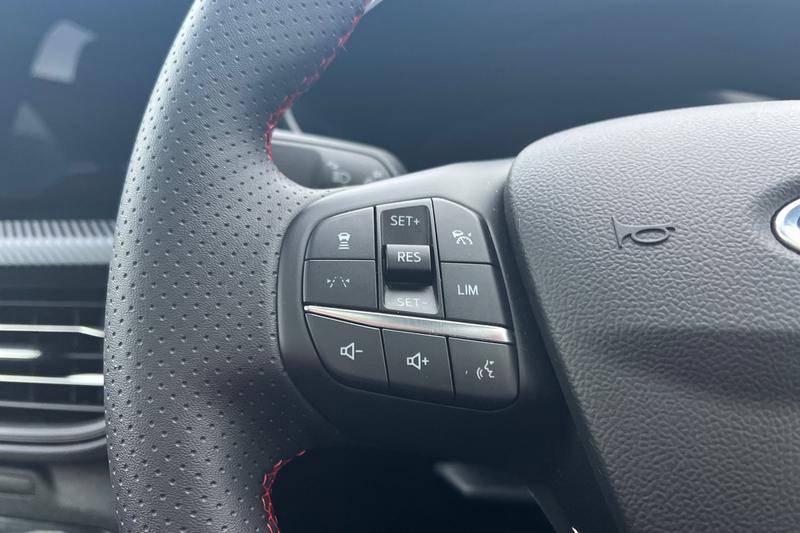 Used Ford Kuga 2025 for sale - 77672576: Photo 28