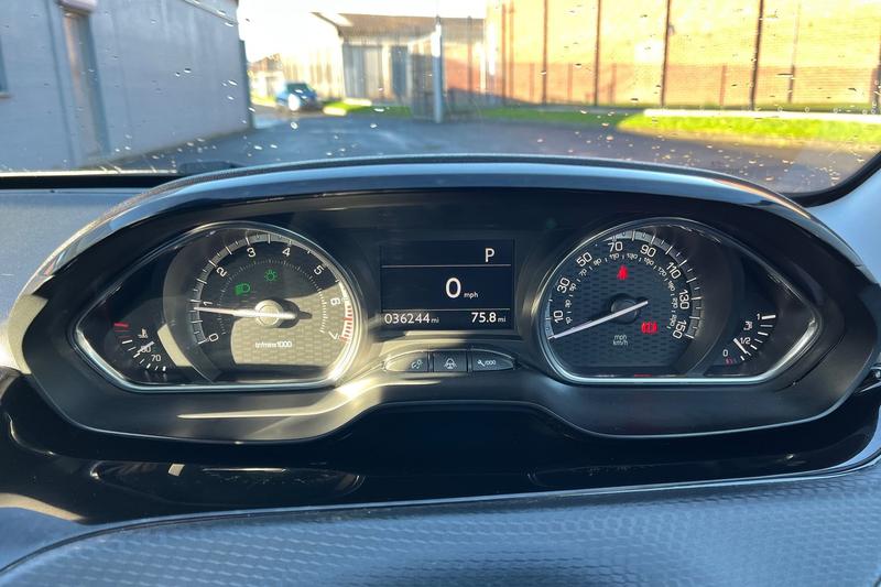 Used Peugeot 2008 2019 for sale - 76631421: Photo 13