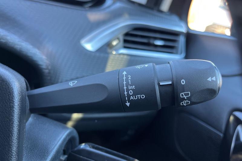 Used Peugeot 2008 2019 for sale - 76631421: Photo 15