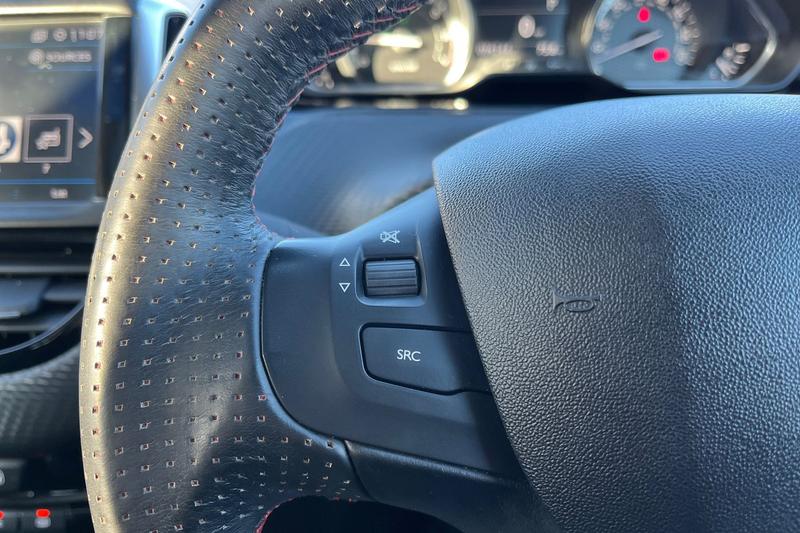 Used Peugeot 2008 2019 for sale - 76631421: Photo 28