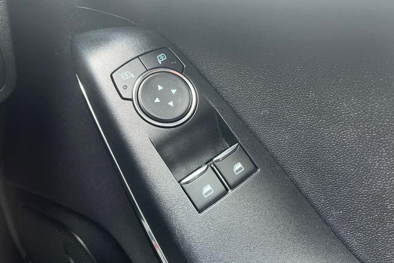 Used Ford Fiesta 2017 for sale - 76302721: Photo 16