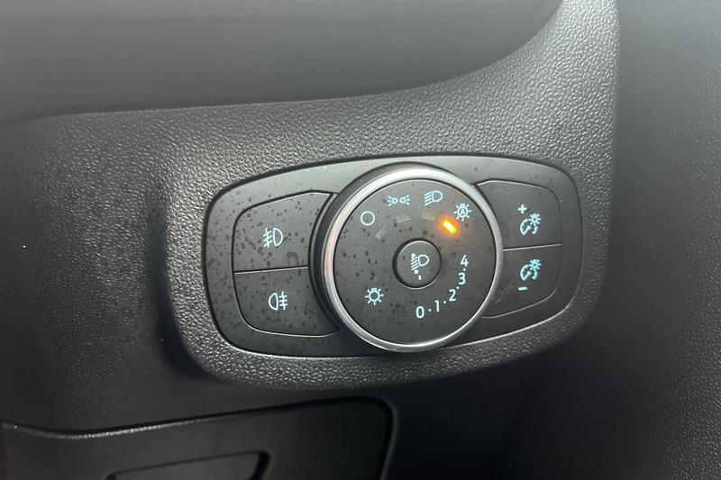 Used Ford Fiesta 2017 for sale - 76302721: Photo 24
