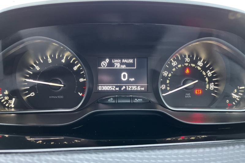 Used Peugeot 208 2019 for sale - 77286332: Photo 13