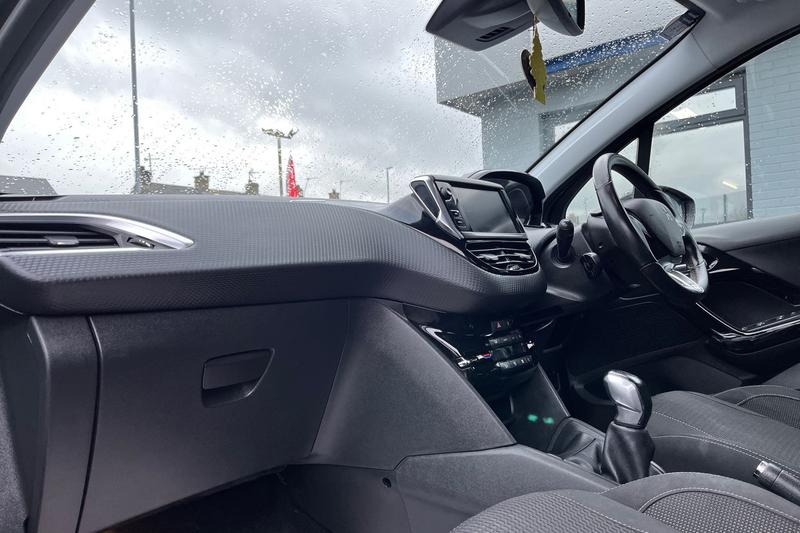 Used Peugeot 208 2019 for sale - 77286332: Photo 18