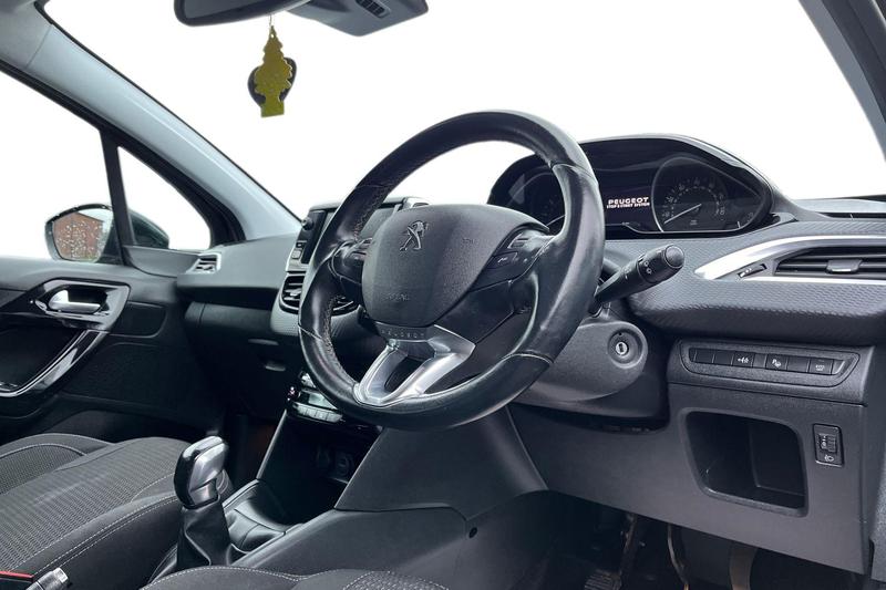 Used Peugeot 208 2019 for sale - 77286332: Photo 9