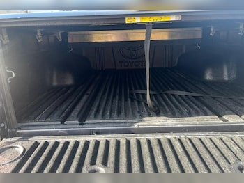 Used Toyota Hilux 2022 for sale - 78529845: Photo