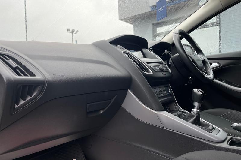 Used Ford Focus for sale - 76196448: Photo 18