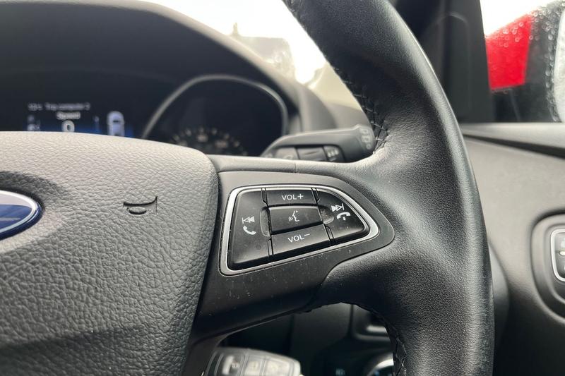 Used Ford Focus for sale - 76196448: Photo 24
