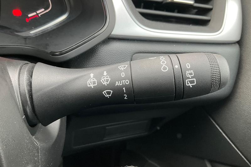 Used Renault Captur 2023 for sale - 76744312: Photo 15