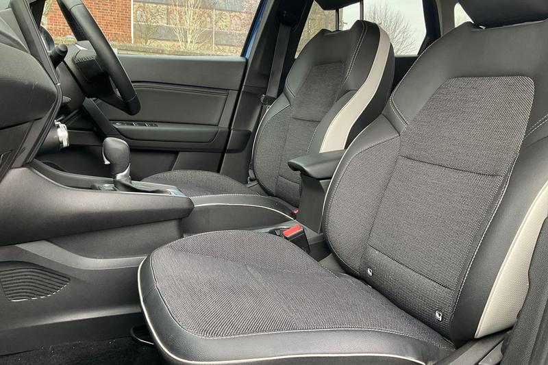 Used Renault Captur 2023 for sale - 76744312: Photo 19