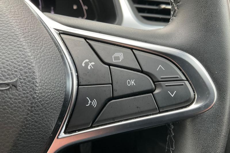 Used Renault Captur 2023 for sale - 76744312: Photo 31