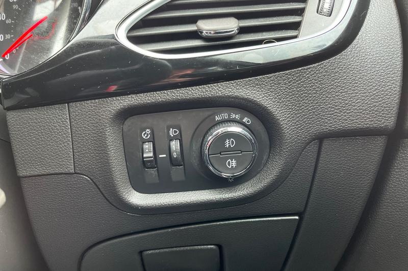 Used Vauxhall Astra 2018 for sale - 78166357: Photo 26