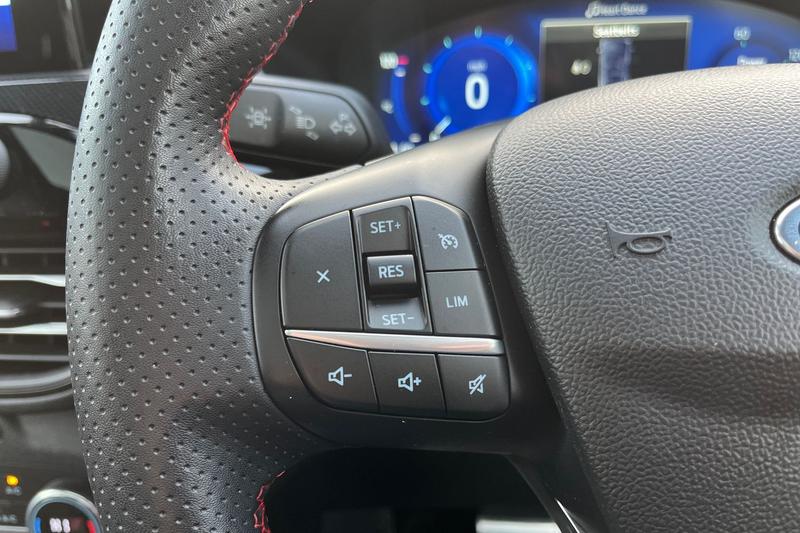 Used Ford Kuga 2022 for sale - 76840631: Photo 27