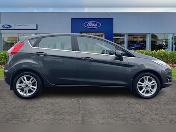 Used Ford Fiesta 2017 for sale - 76327742: Photo