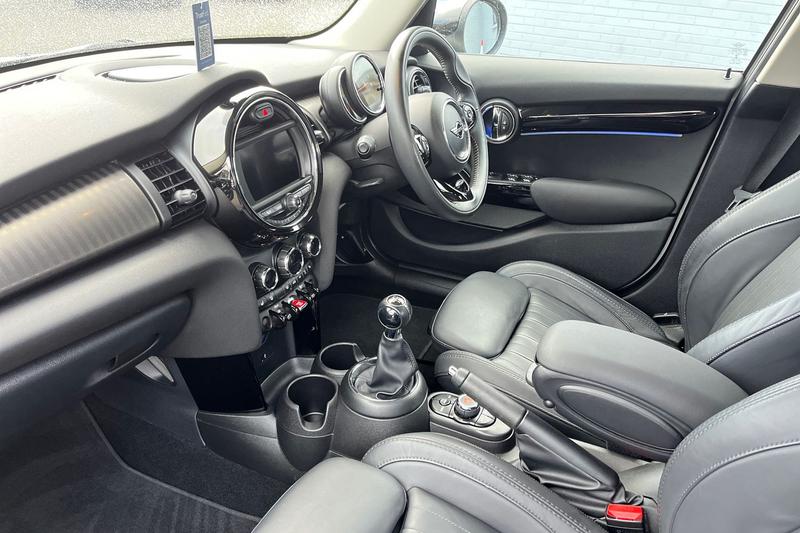 Used MINI Hatch 2019 for sale - 76611291: Photo 18