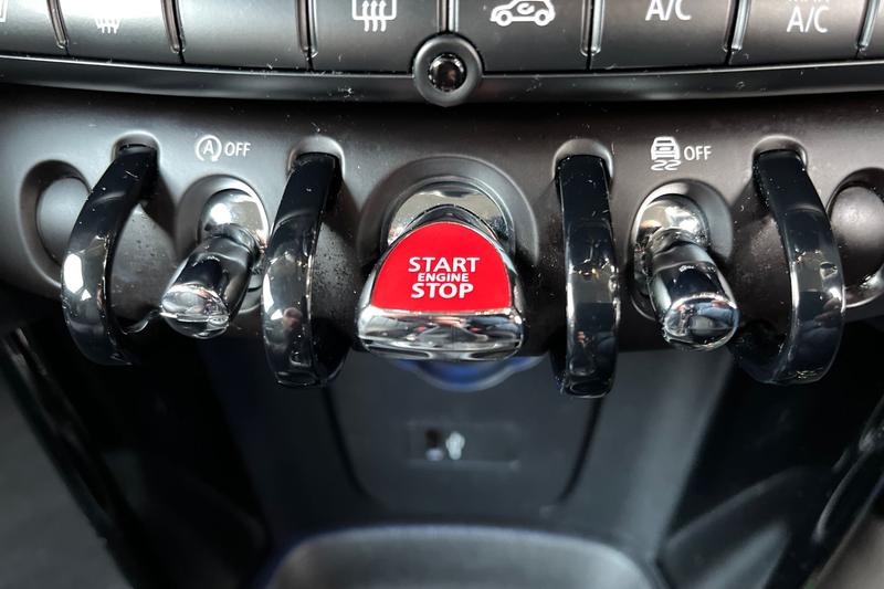 Used MINI Hatch 2019 for sale - 76611291: Photo 25