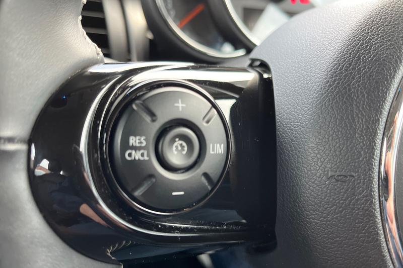 Used MINI Hatch 2019 for sale - 76611291: Photo 28