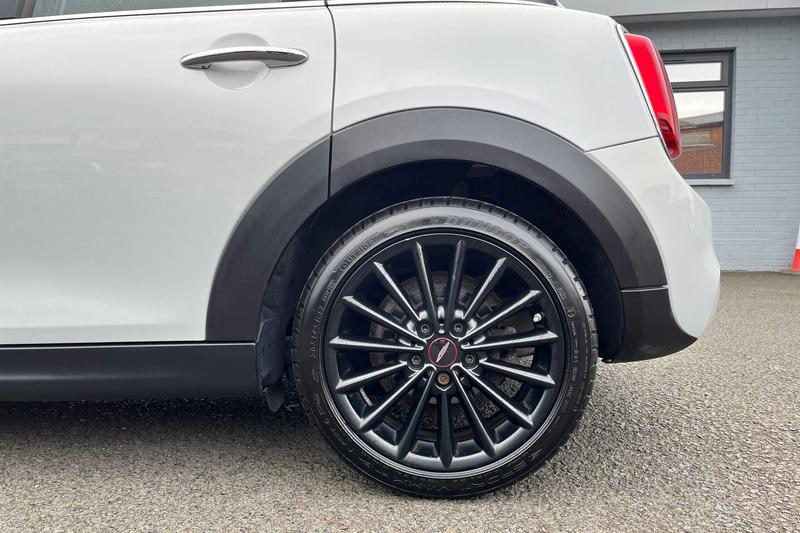 Used MINI Hatch 2019 for sale - 76611291: Photo 8