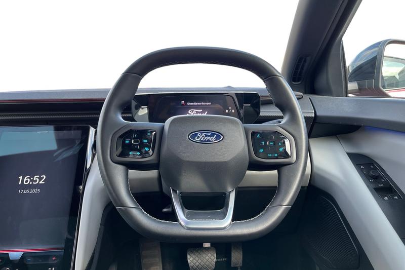 Used Ford Explorer 2024 for sale - 76972093: Photo 11