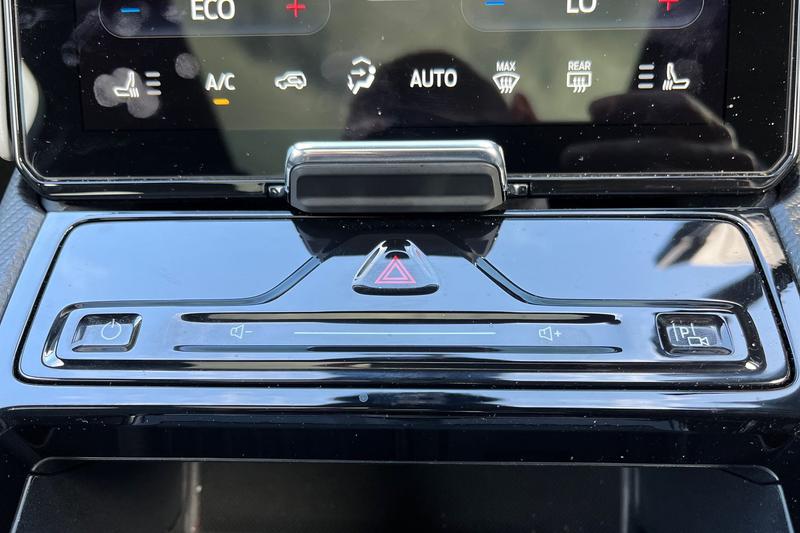 Used Ford Explorer 2024 for sale - 76972093: Photo 32