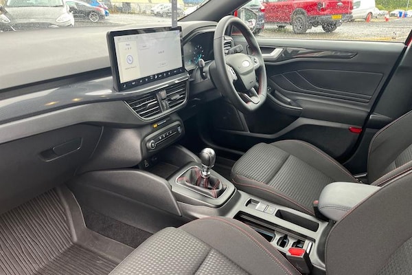 Used Ford Focus 2023 for sale - 76234800: Photo 18