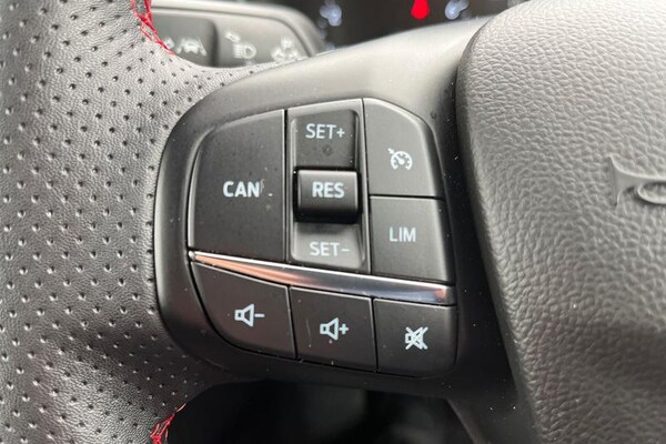 Used Ford Focus 2023 for sale - 76234800: Photo 33